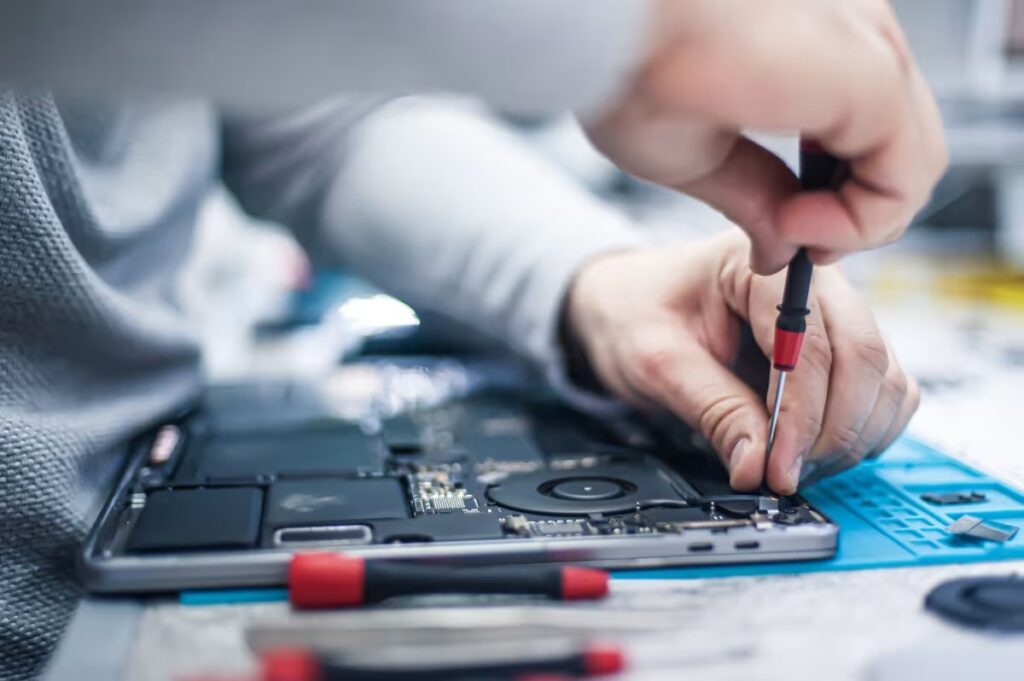 Common Signs You Need a Computer Screen Repair Common Signs You Need a Computer Screen Repair